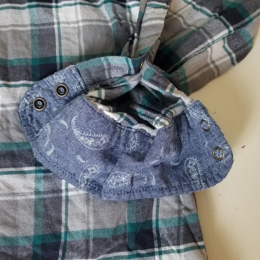 Jachs Girlfriend Button Up Top - Picture 3 of 8